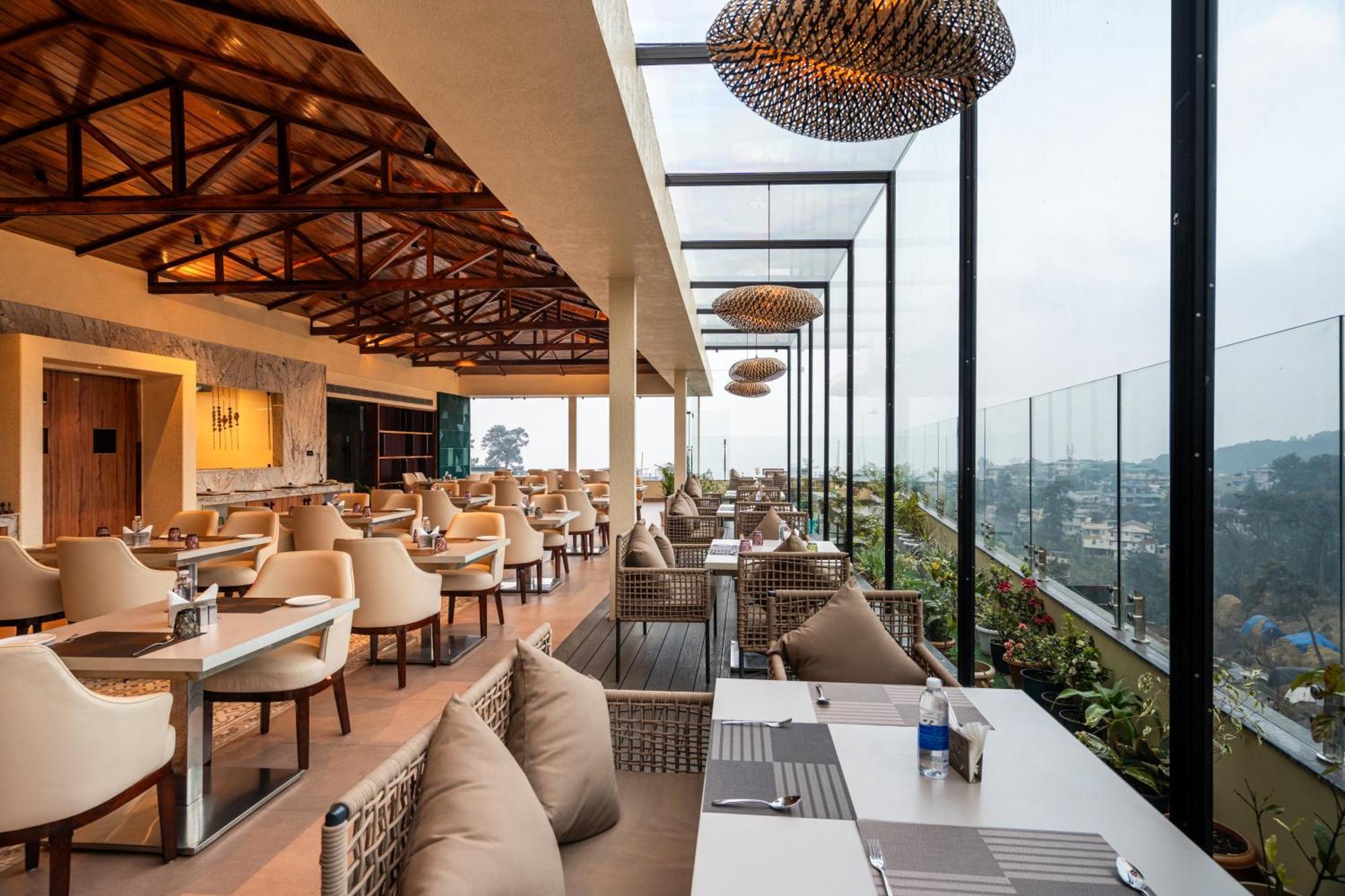 The White Rock Inn & Dine 실롱 외부 사진