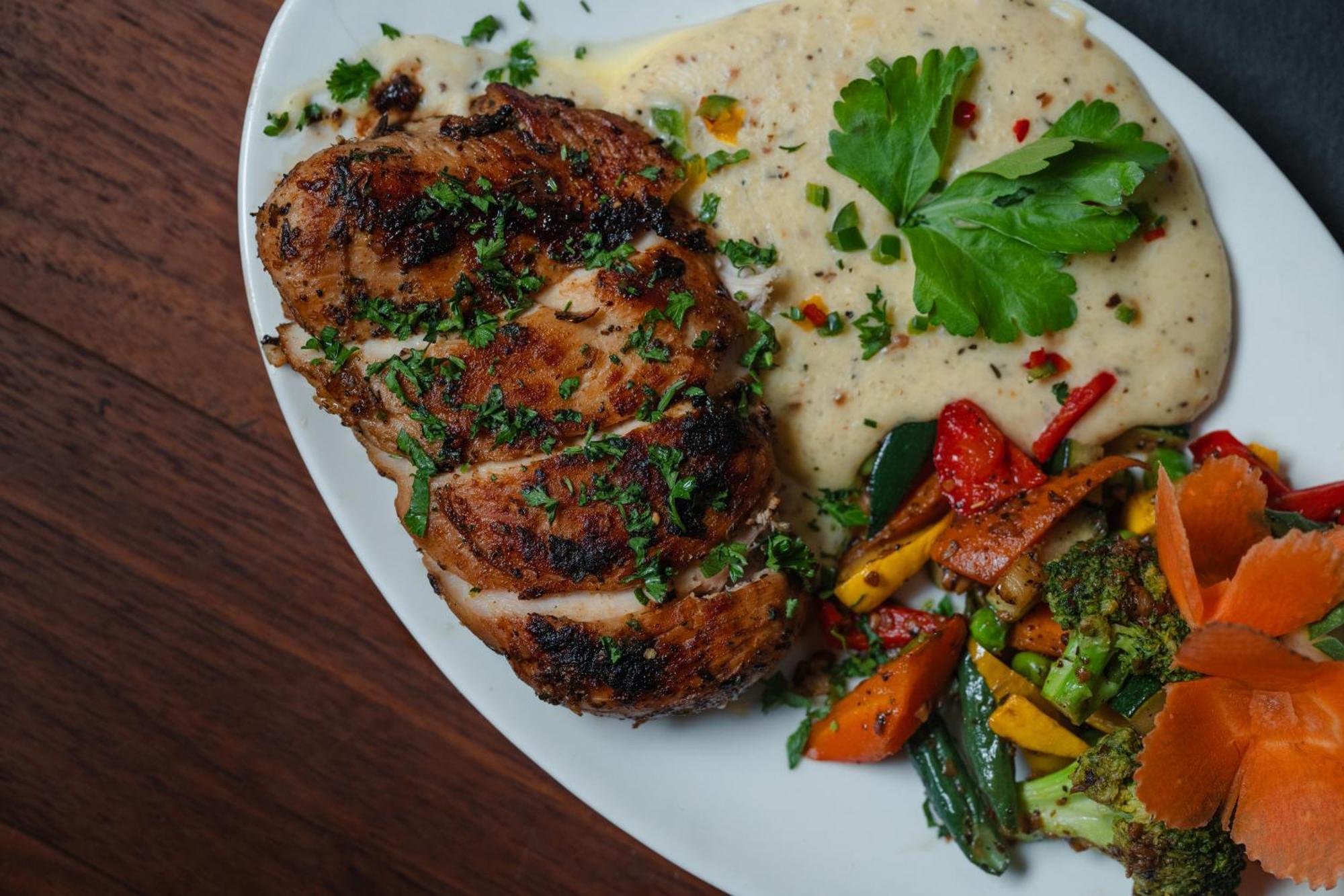 The White Rock Inn & Dine 실롱 외부 사진