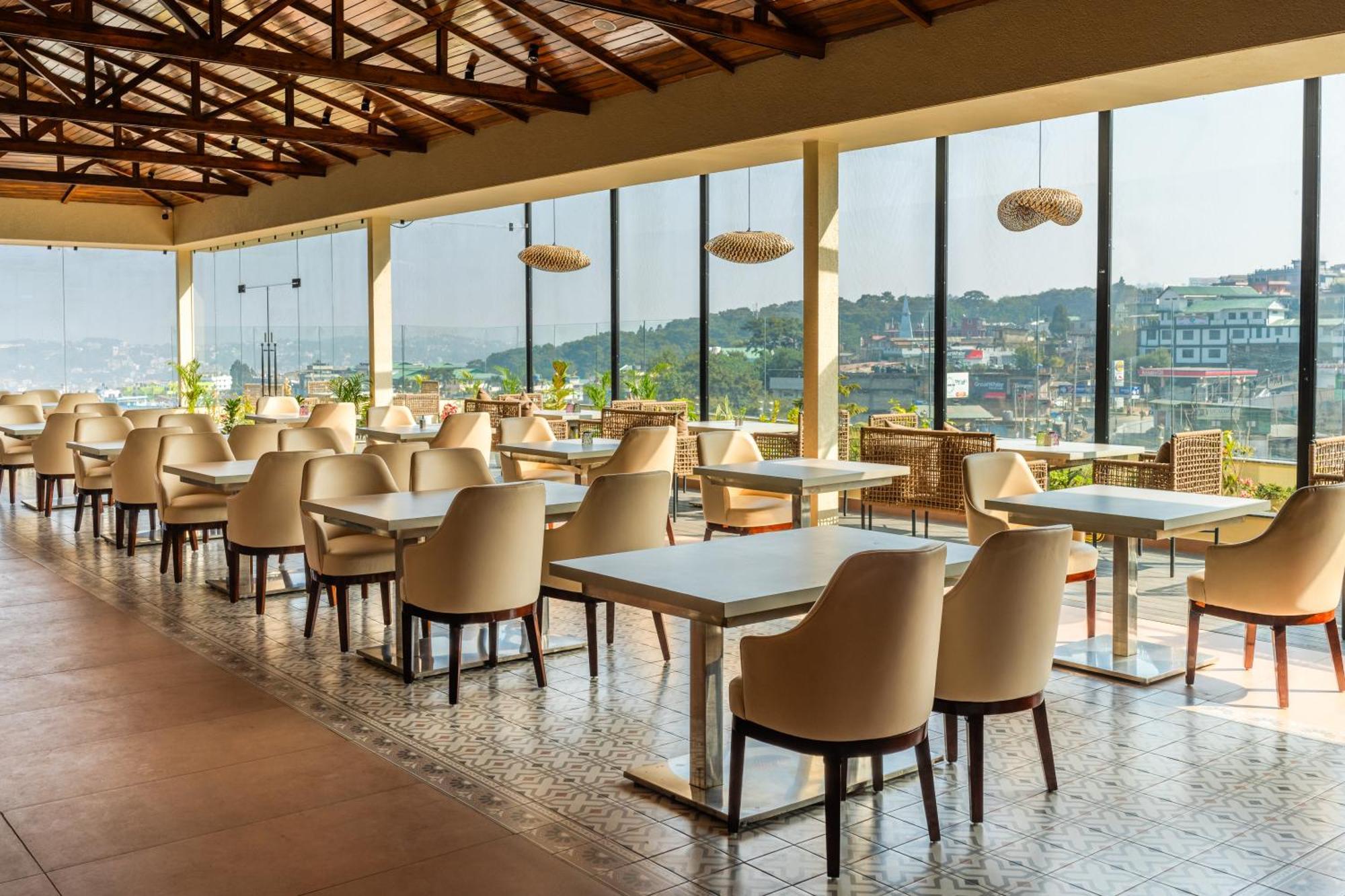 The White Rock Inn & Dine 실롱 외부 사진